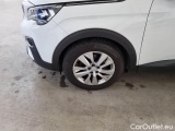  Peugeot  3008 PEUGEOT  / 2016 / 5P / SUV BLUEHDI 130 SeS ACTIVE #90