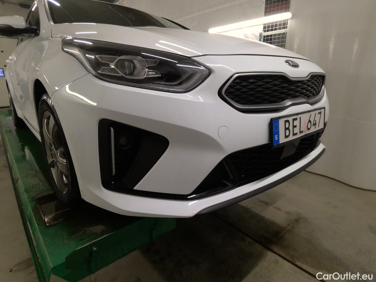  KIA  Cee'd ceed SW 1.6PHEV Advance 5d #2