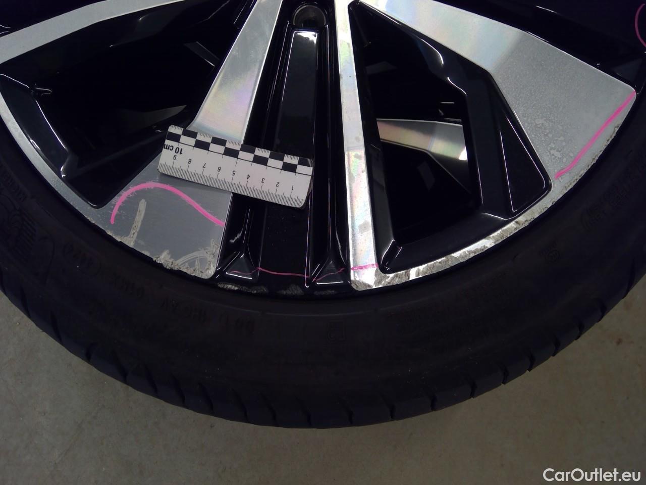  Volvo  V60  T6 AWD Inscript.Rechar.Aut #1