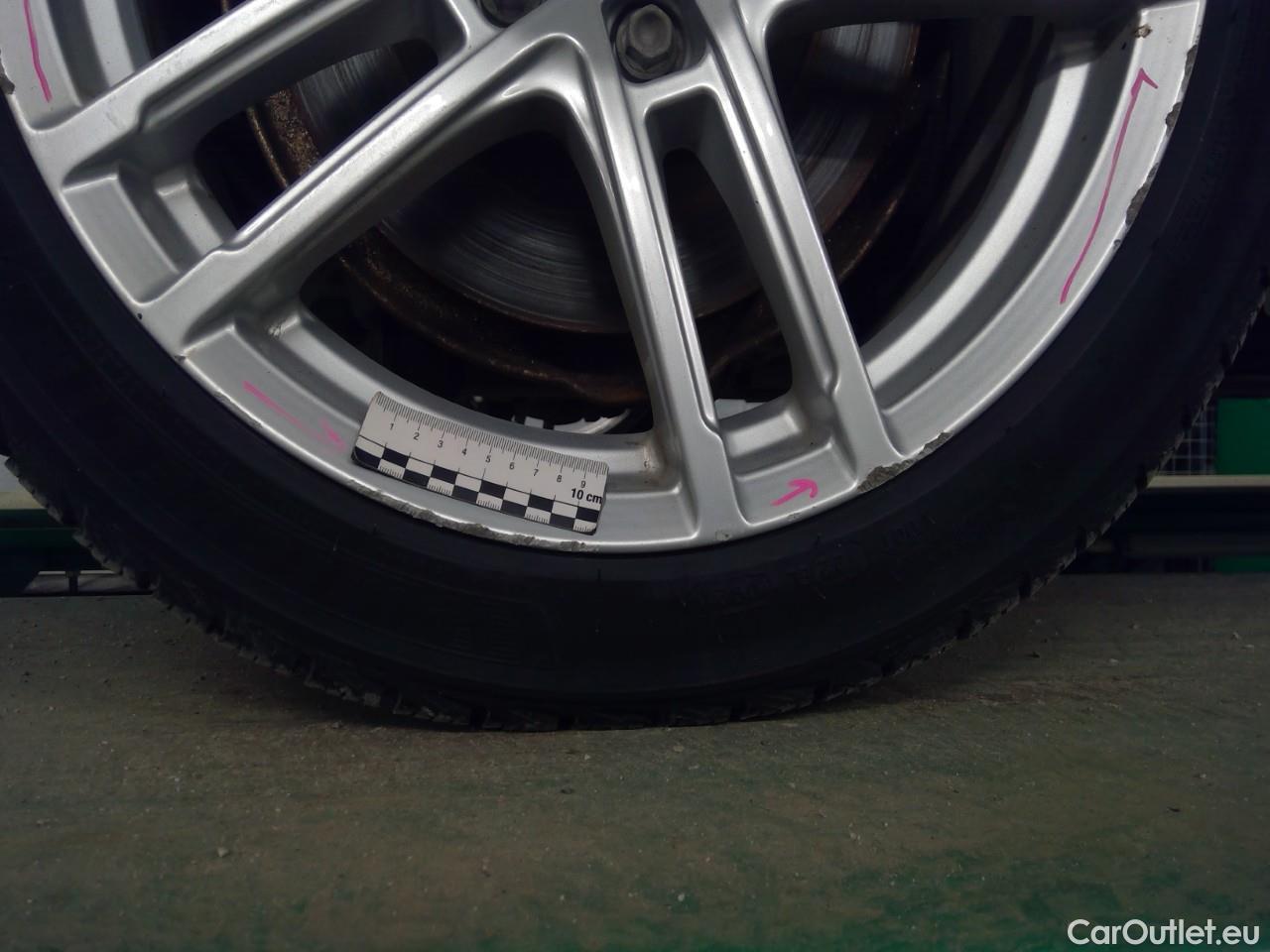  Volvo  V60  T6 350 Ins.Ex.Rec. AWD Aut #7