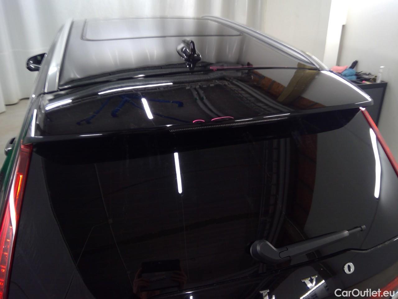  Volvo  V60  T6 350 Ins.Ex.Rec. AWD Aut #64