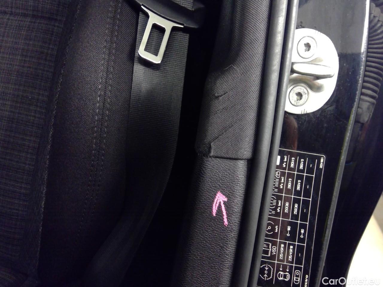  Volvo  V60  T6 350 Ins.Ex.Rec. AWD Aut #29