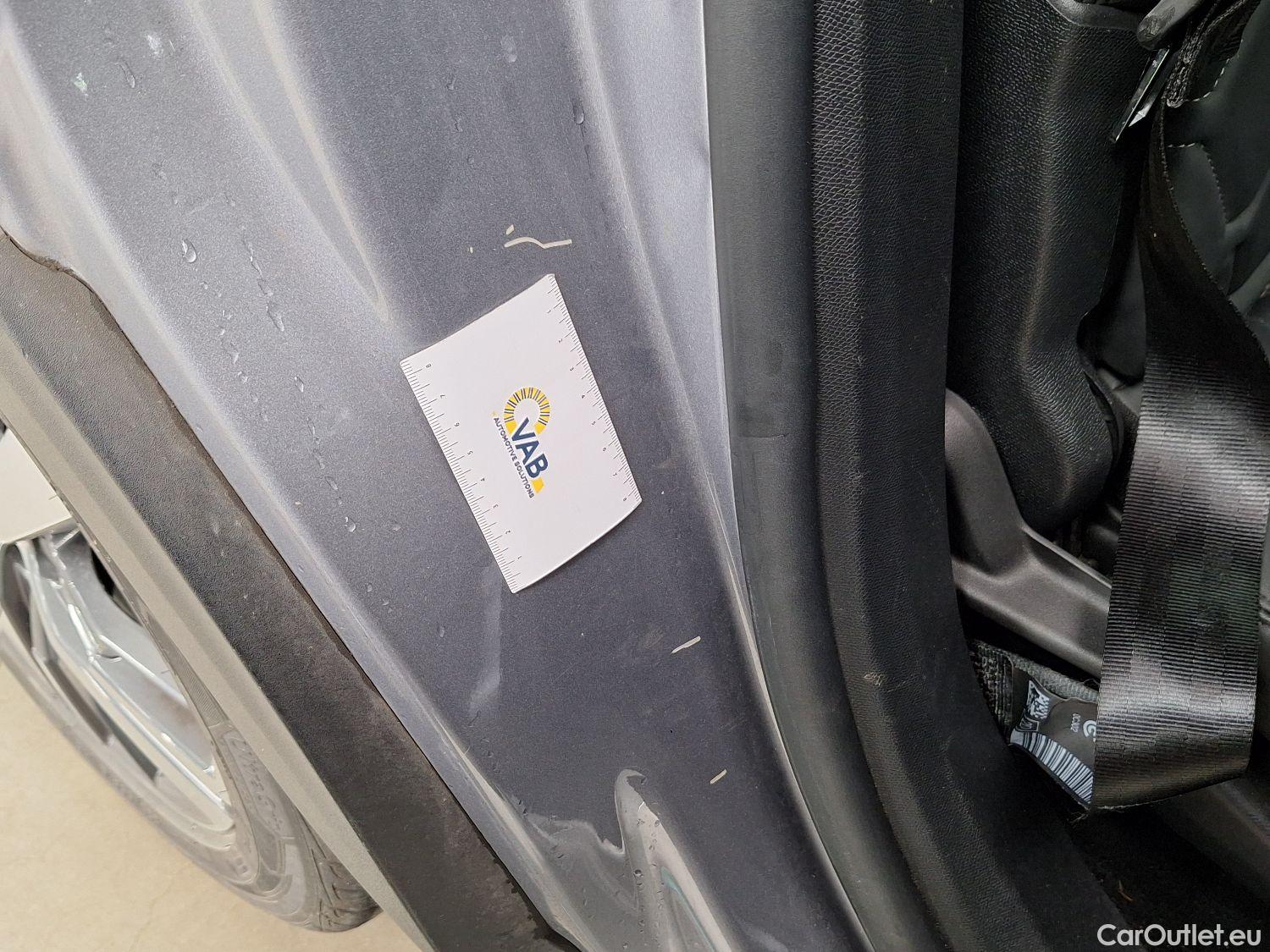  Peugeot  5008 Peugeot,  FL'20, Peugeot  1.5 BlueHDi 96kW S&S EAT8 Allure Pack #43