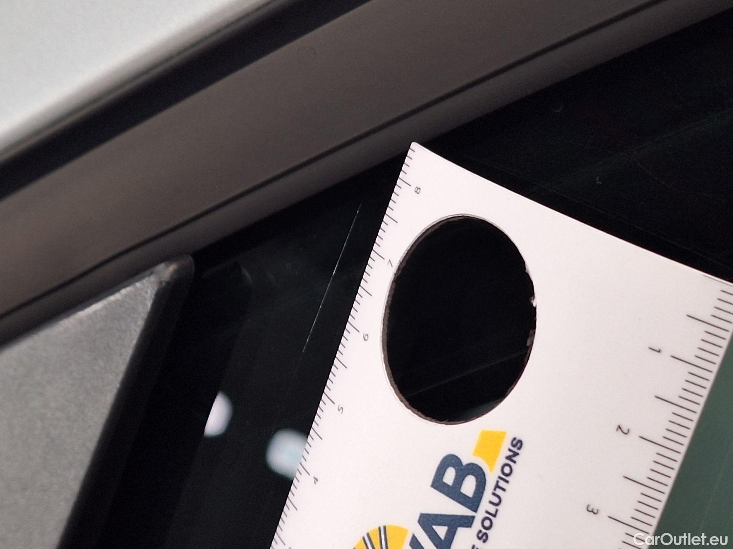  Mercedes  GLA Mercedes,  '20, Mercedes-Benz   200 d Business Solution 5d #54