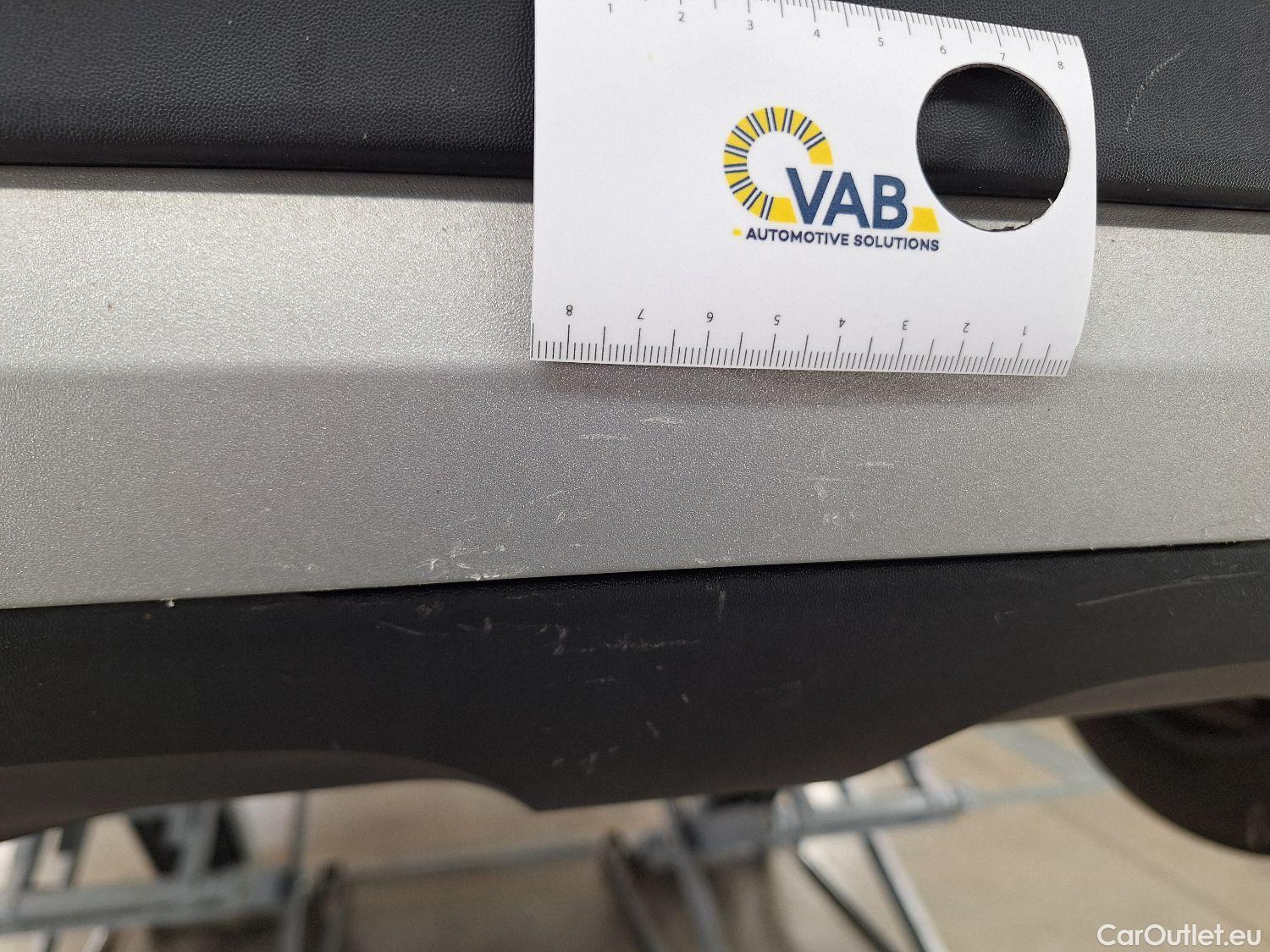  Mercedes  GLA Mercedes,  '20, Mercedes-Benz   200 d Business Solution 5d #24