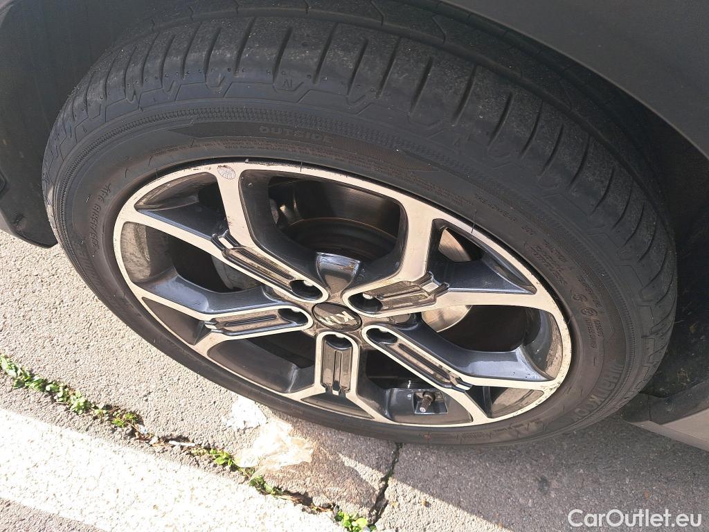  KIA  XCeed KIA  / 2019 / 5P / todoterreno 1.6 GDi PHEV 104kW (141CV) eTech #32