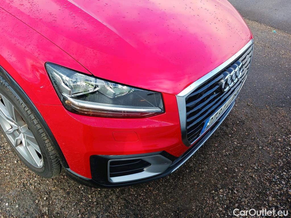  Audi  Q2 AUDI  / 2016 / 5P / todoterreno Design 30 TDI 85kW (116CV) #5
