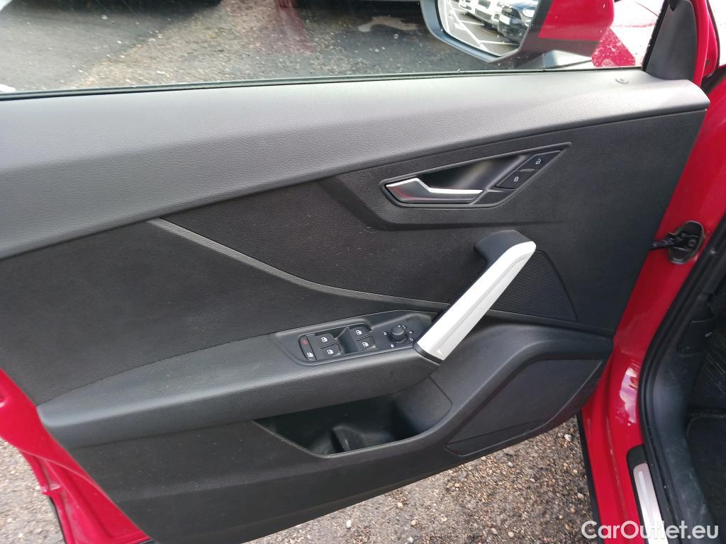  Audi  Q2 AUDI  / 2016 / 5P / todoterreno Design 30 TDI 85kW (116CV) #25