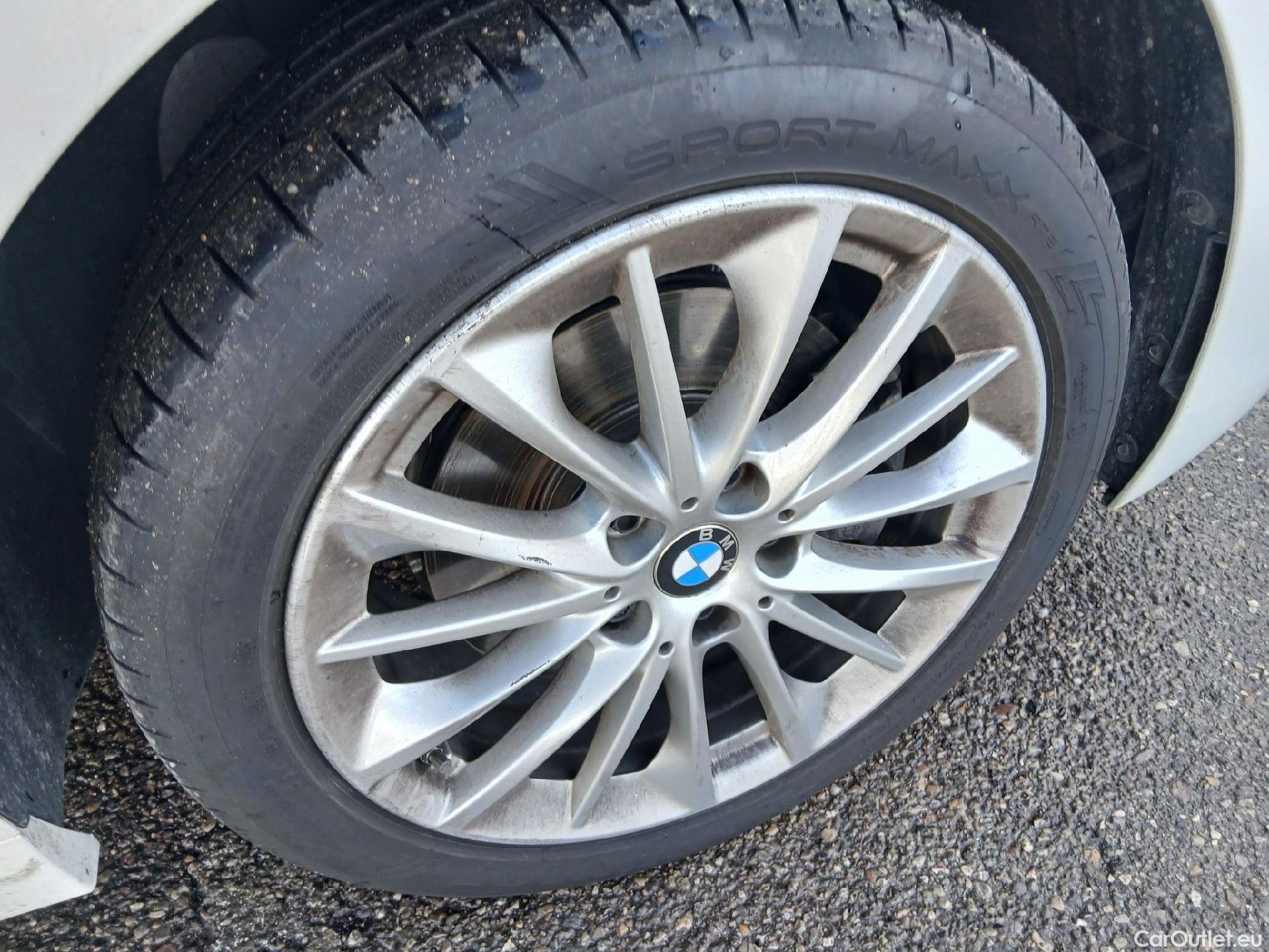  Bmw  Serie 1 BMW  / 2019 / 5P / berlina con portón 118i #27