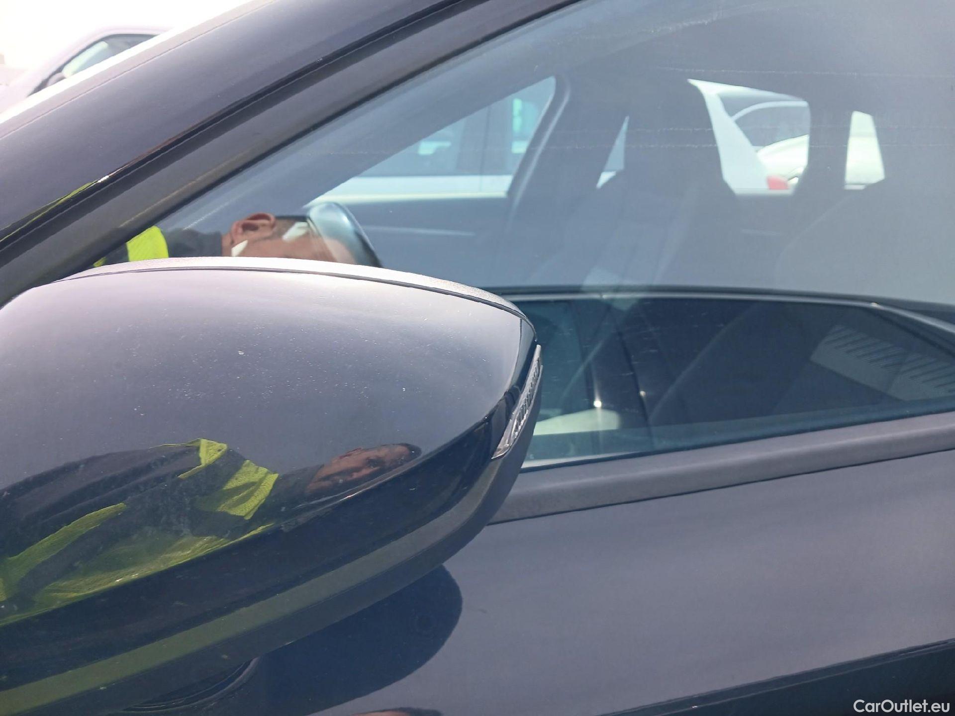  Audi  A3 AUDI  / 2020 / 5P / berlina con portón Sportback S line 30 TDI 85kW S tronic #12