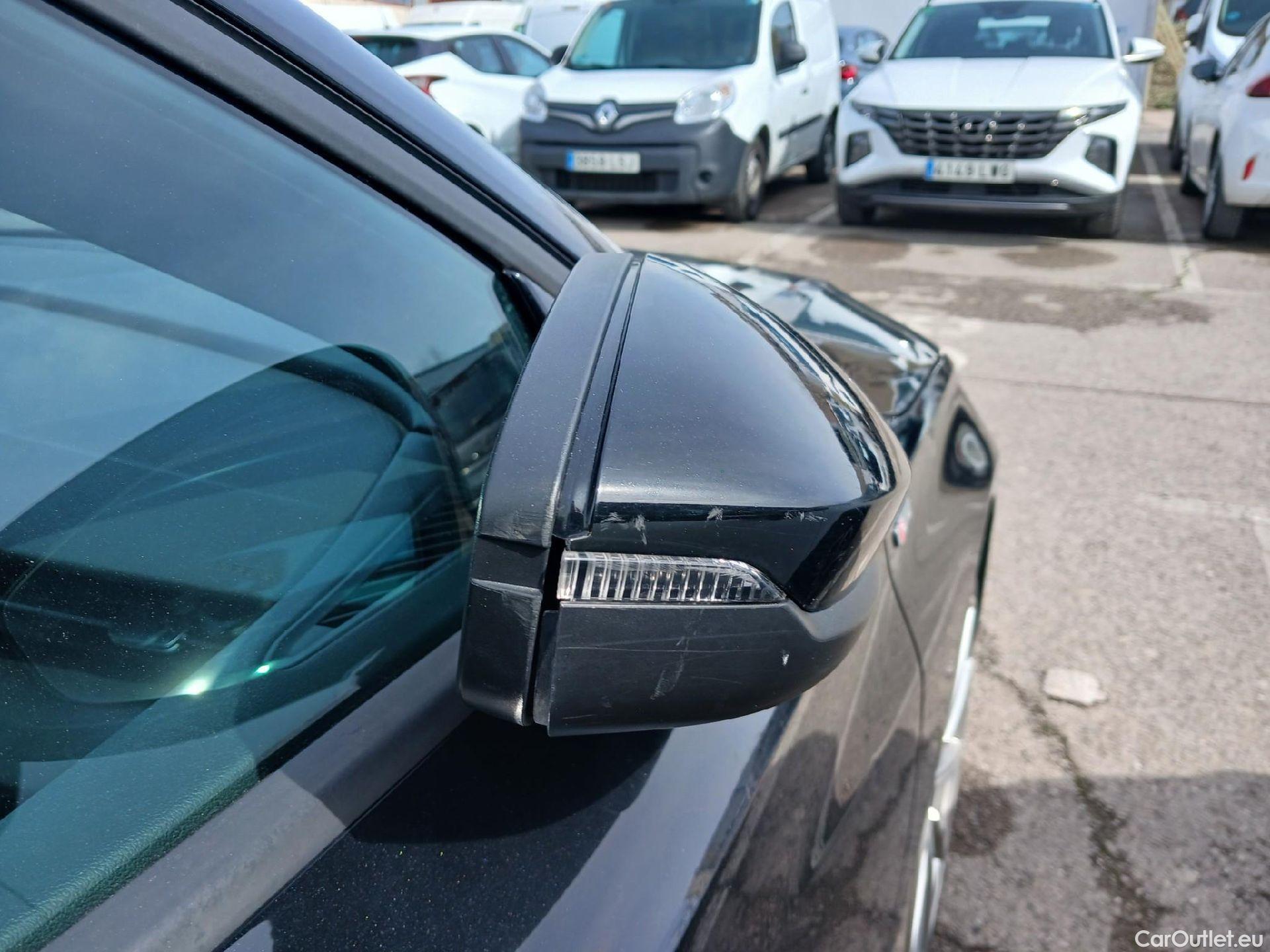  Audi  A3 AUDI  / 2020 / 5P / berlina con portón Sportback S line 30 TDI 85kW S tronic #30