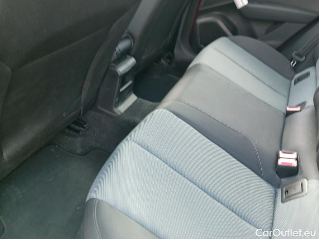  Audi  Q2 AUDI  / 2016 / 5P / todoterreno Design 30 TDI 85kW (116CV) #22