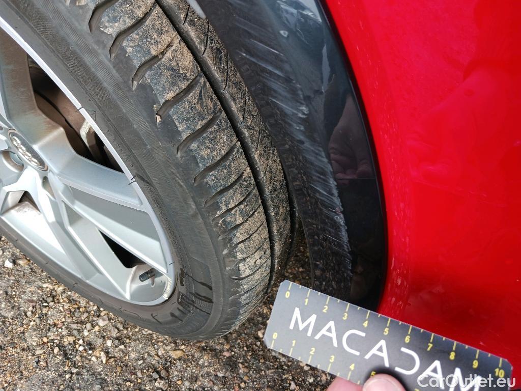  Audi  Q2 AUDI  / 2016 / 5P / todoterreno Design 30 TDI 85kW (116CV) #18