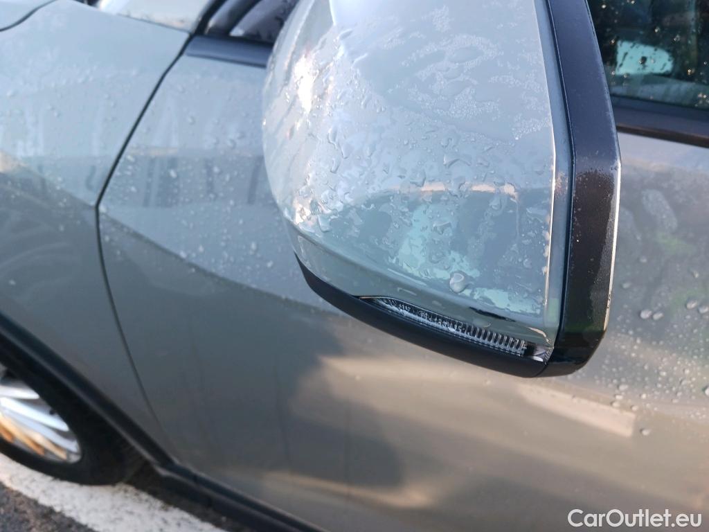  Audi  Q2 AUDI  / 2016 / 5P / todoterreno Design 30 TFSI 85kW (116CV) #38