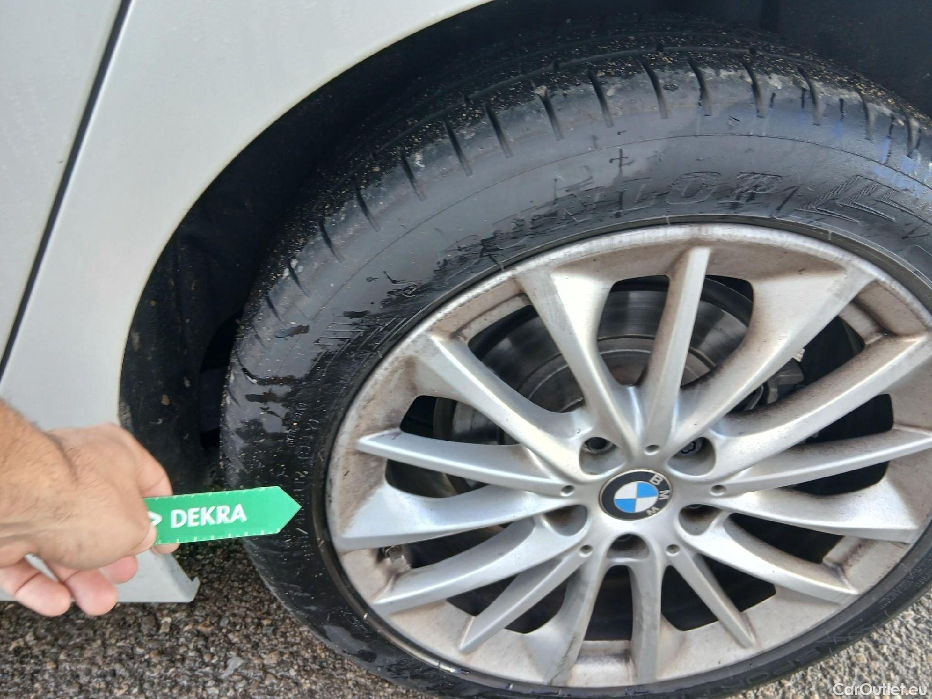  Bmw  Serie 1 BMW  / 2019 / 5P / berlina con portón 118i #13