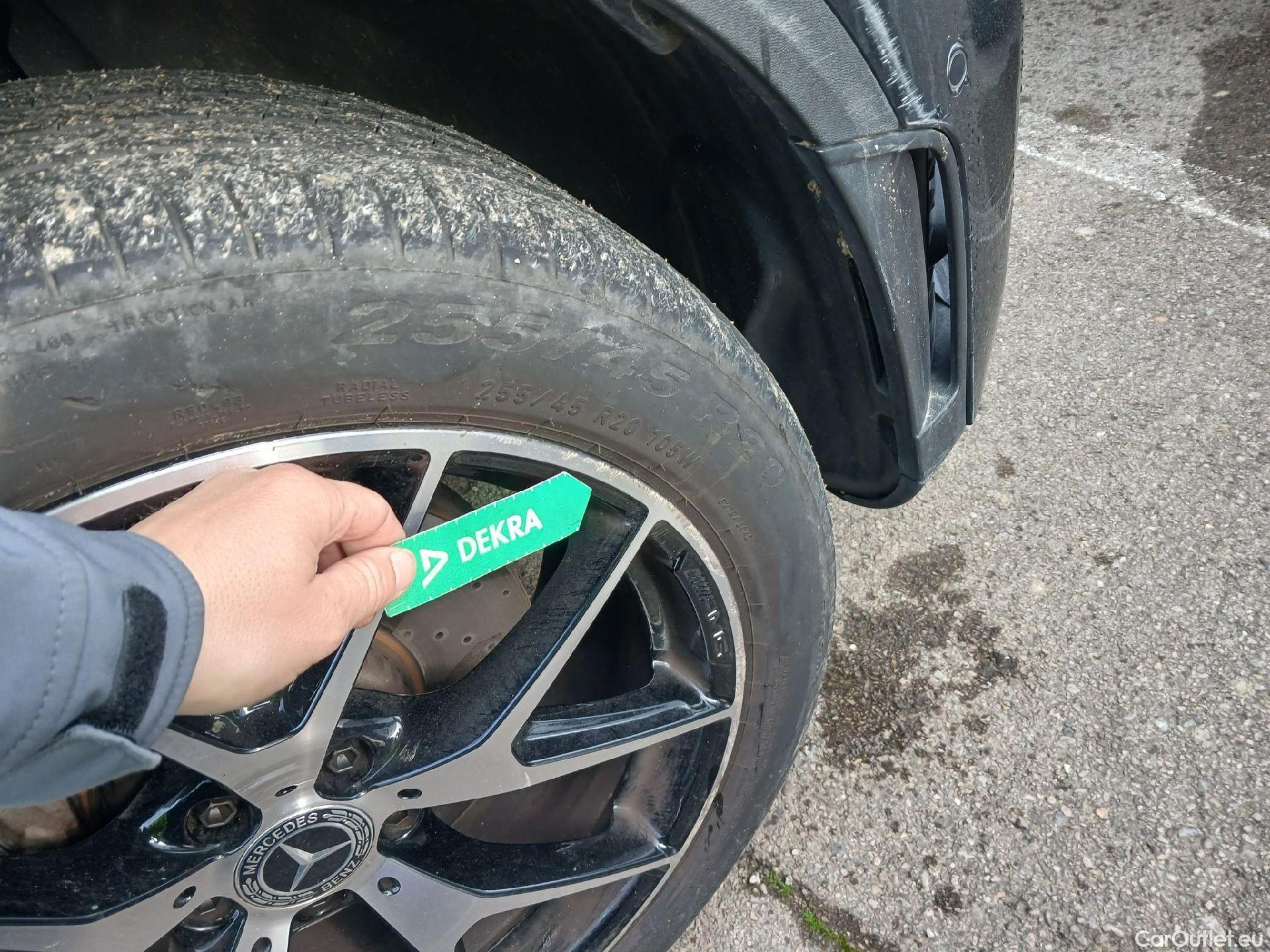  Mercedes  G-Klasee MERCEDES-BENZ Clase GLC / 2019 / 5P / todoterreno GLC 300 de 4MATIC #26