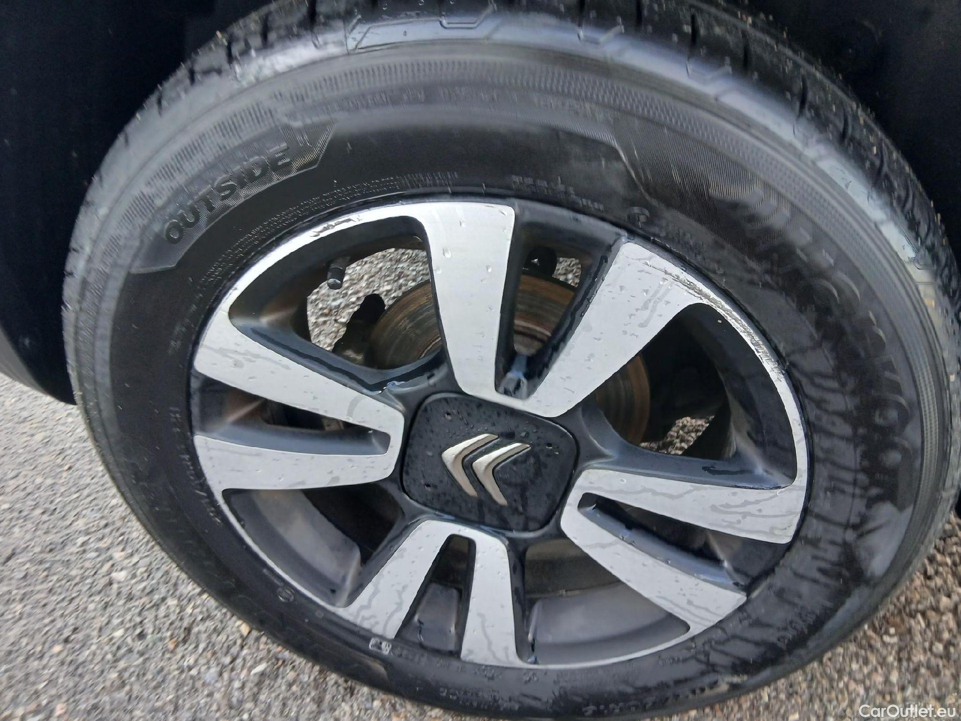  Citroen  C3 CITROEN  Aircross / 2017 / 5P / todoterreno PureTech 81kW (110CV) S&S SHINE #26