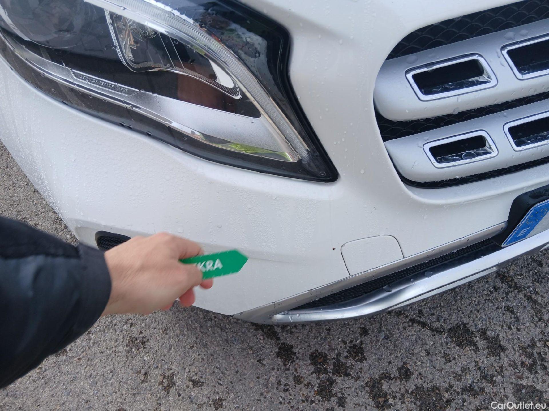  Mercedes  GLA MERCEDES-BENZ Clase  / 2017 / 5P / todoterreno  200 d #2