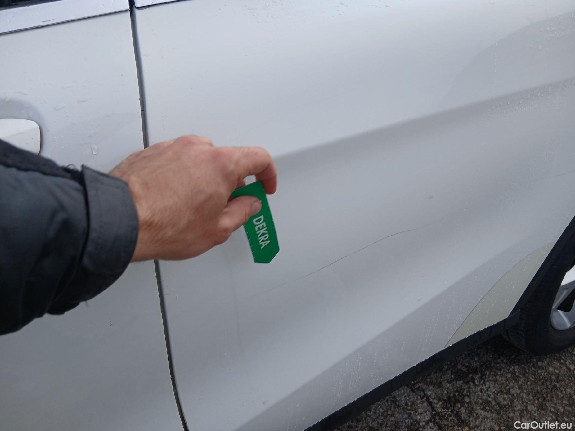  Mercedes  GLA MERCEDES-BENZ Clase  / 2017 / 5P / todoterreno  200 d #11