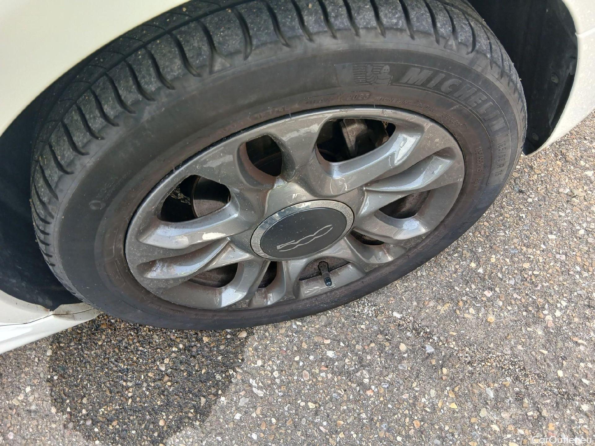  Fiat  500 FIAT  / 2015 / 3P / berlina con portón Connect 1.0 Hybrid 51KW (70 CV) #22