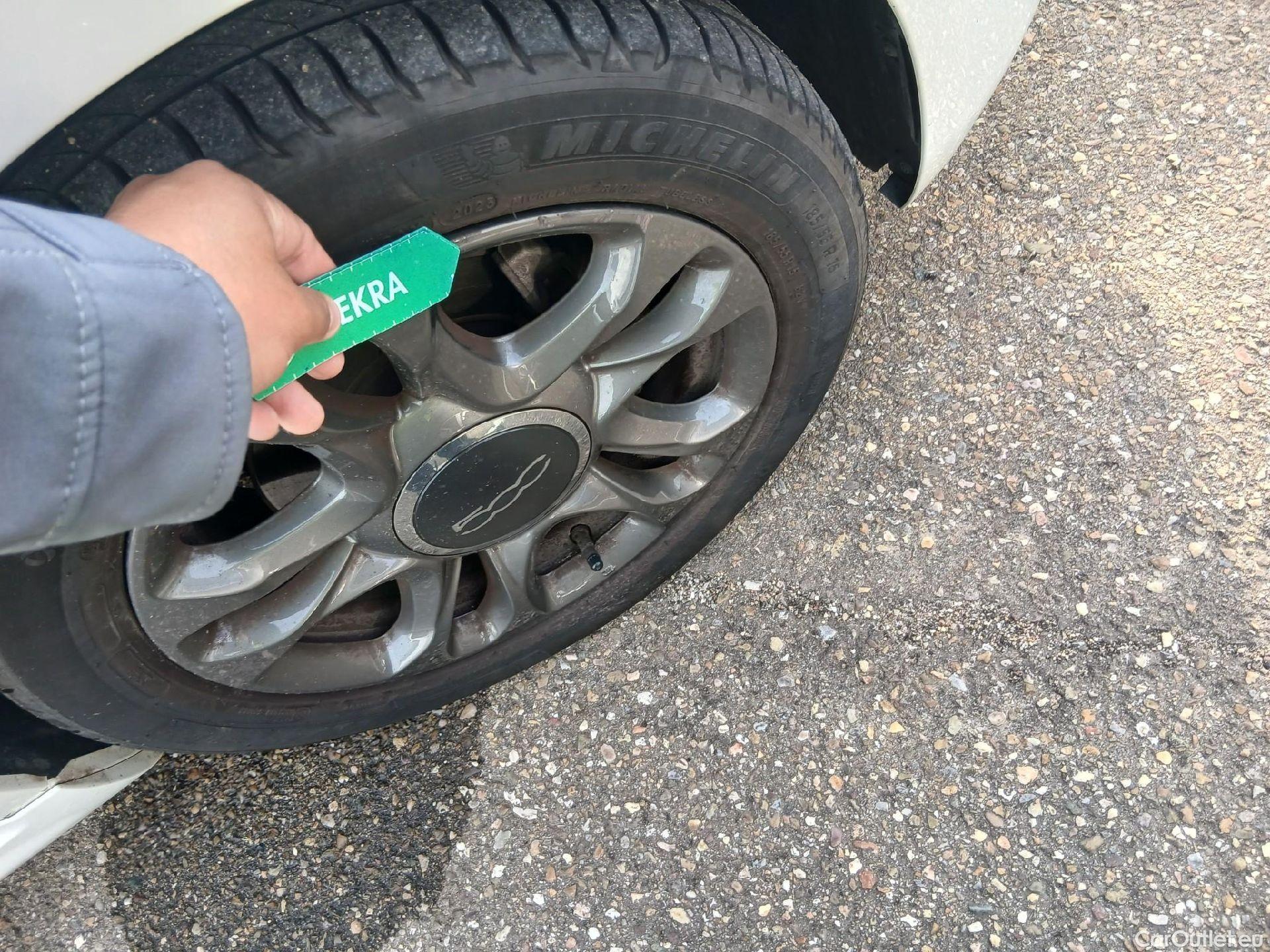  Fiat  500 FIAT  / 2015 / 3P / berlina con portón Connect 1.0 Hybrid 51KW (70 CV) #23