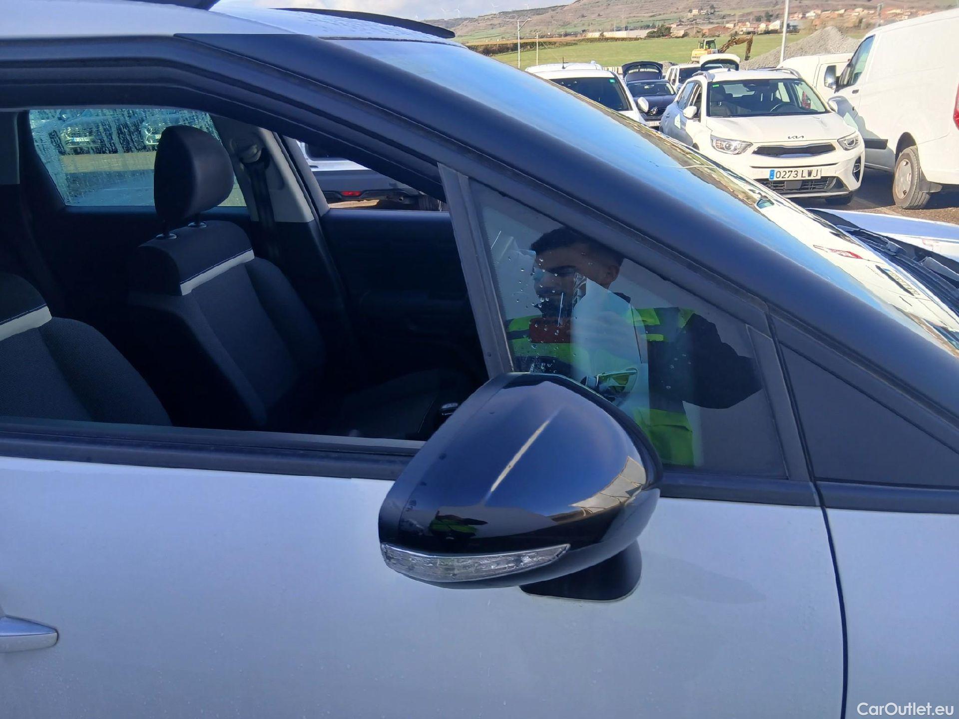  Citroen  C3 CITROEN  Aircross / 2017 / 5P / todoterreno PureTech 81kW (110CV) S&S SHINE #24