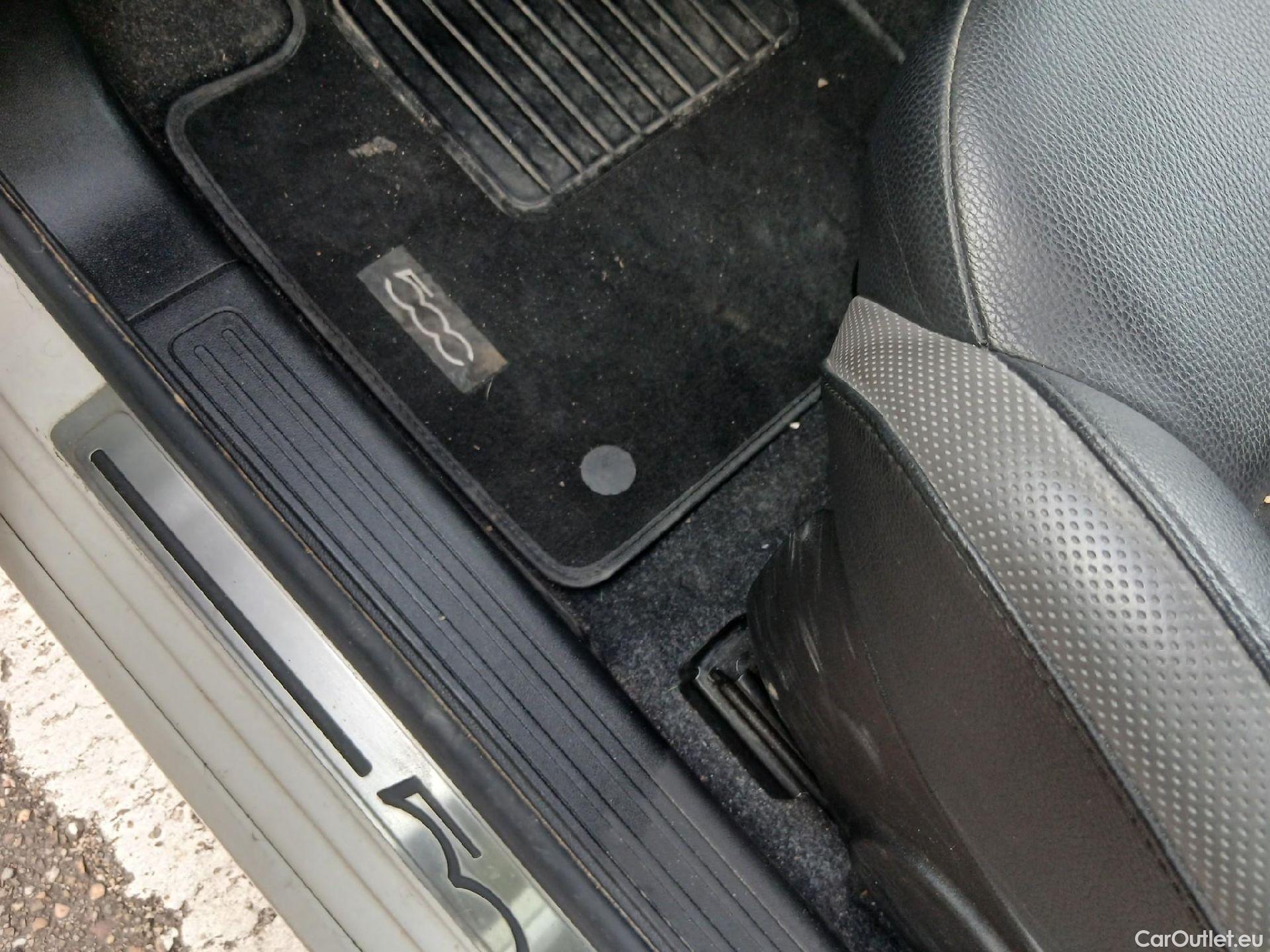  Fiat  500 FIAT  / 2015 / 3P / berlina con portón Connect 1.0 Hybrid 51KW (70 CV) #1