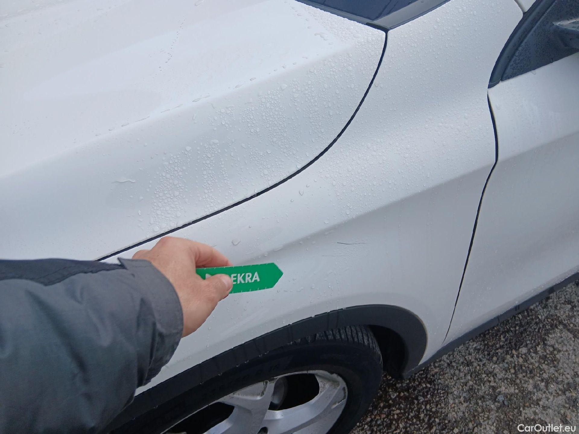  Mercedes  GLA MERCEDES-BENZ Clase  / 2017 / 5P / todoterreno  200 d #3