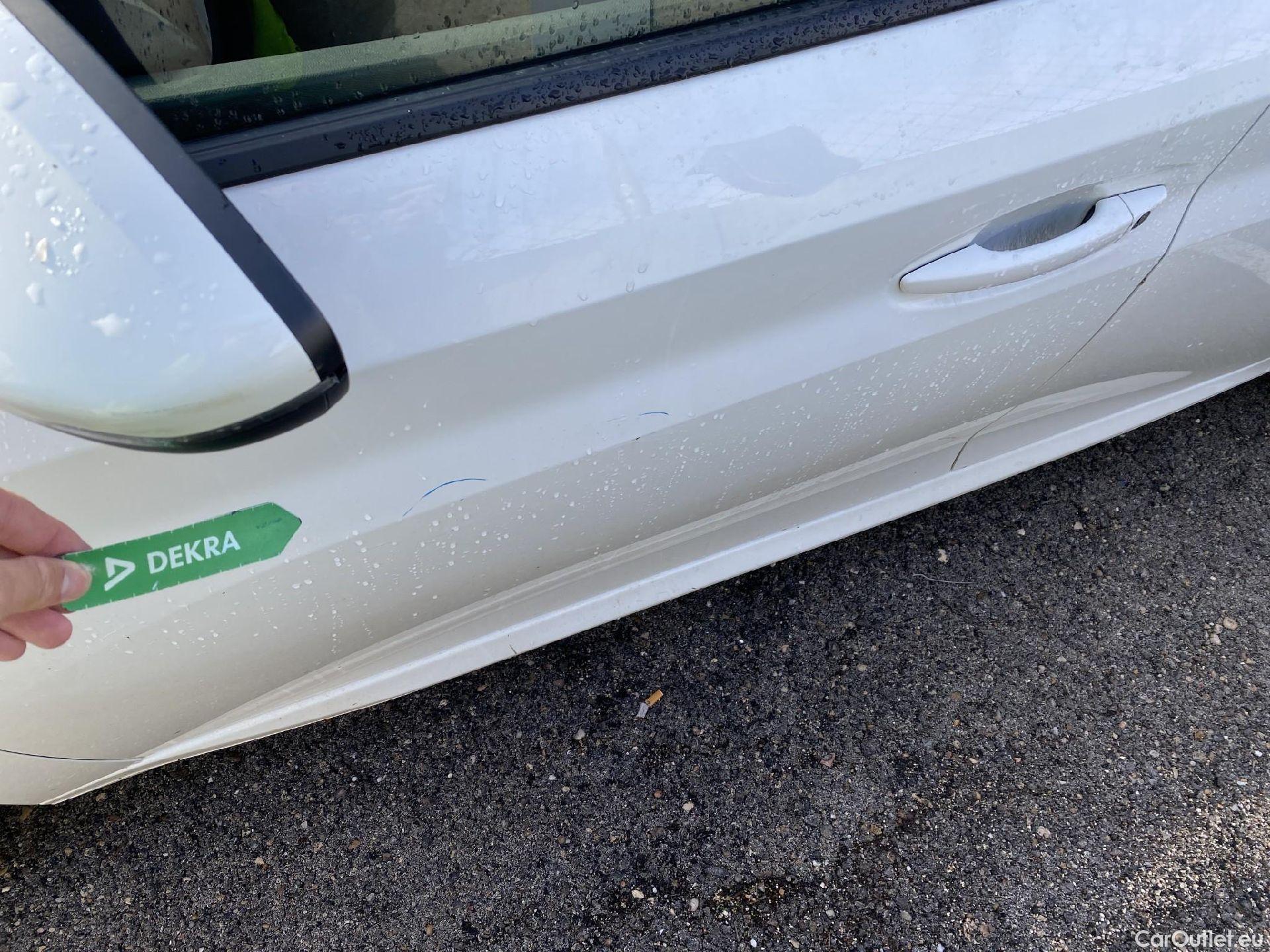  Peugeot  208 PEUGEOT  / 2019 / 5P / berlina con portón BlueHDi 73kW (100CV) Active #6