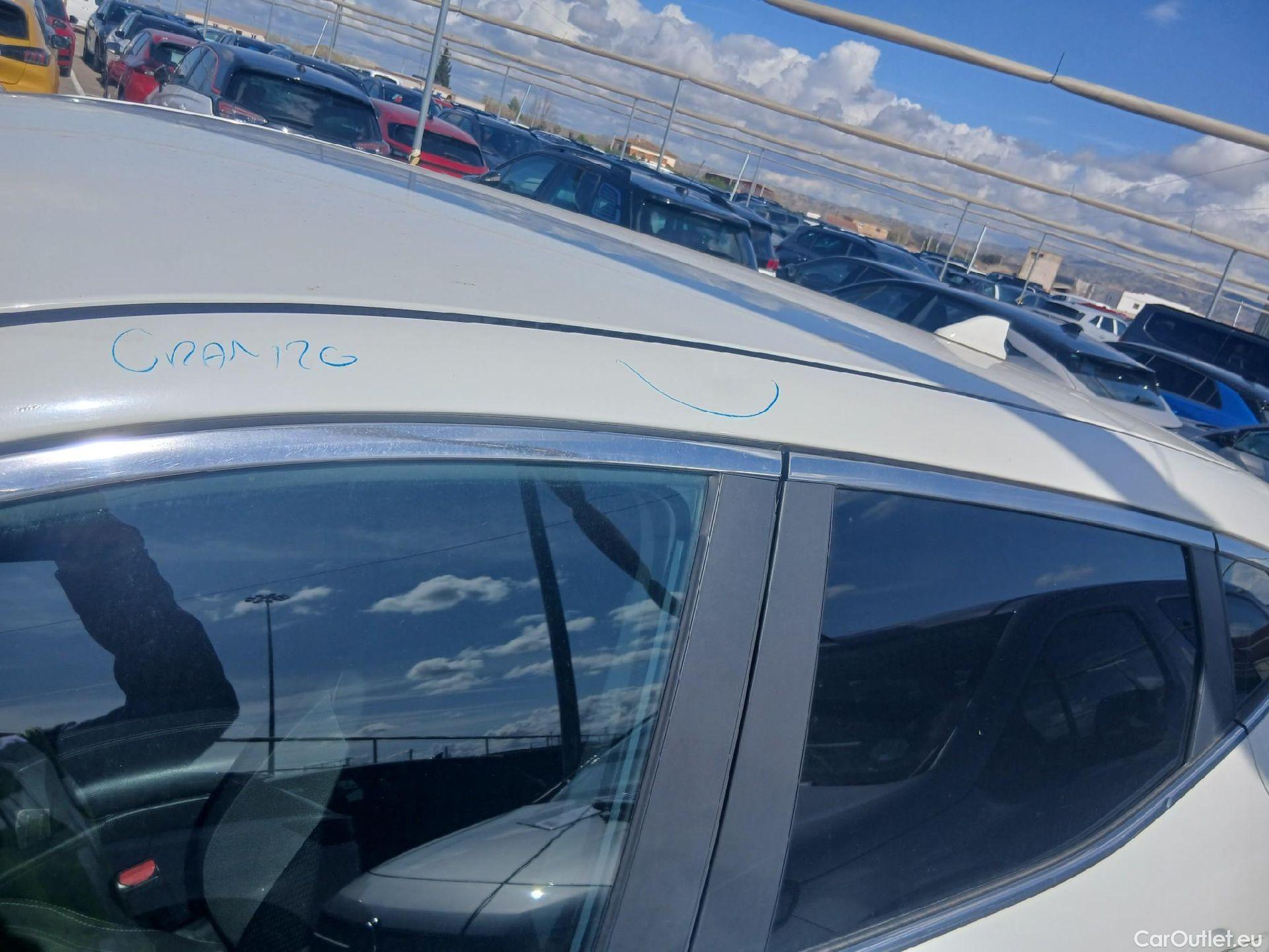  Nissan  Qashqai NISSAN  / 2017 / 5P / todoterreno dCi 85 kW (115 CV) ACENTA #22