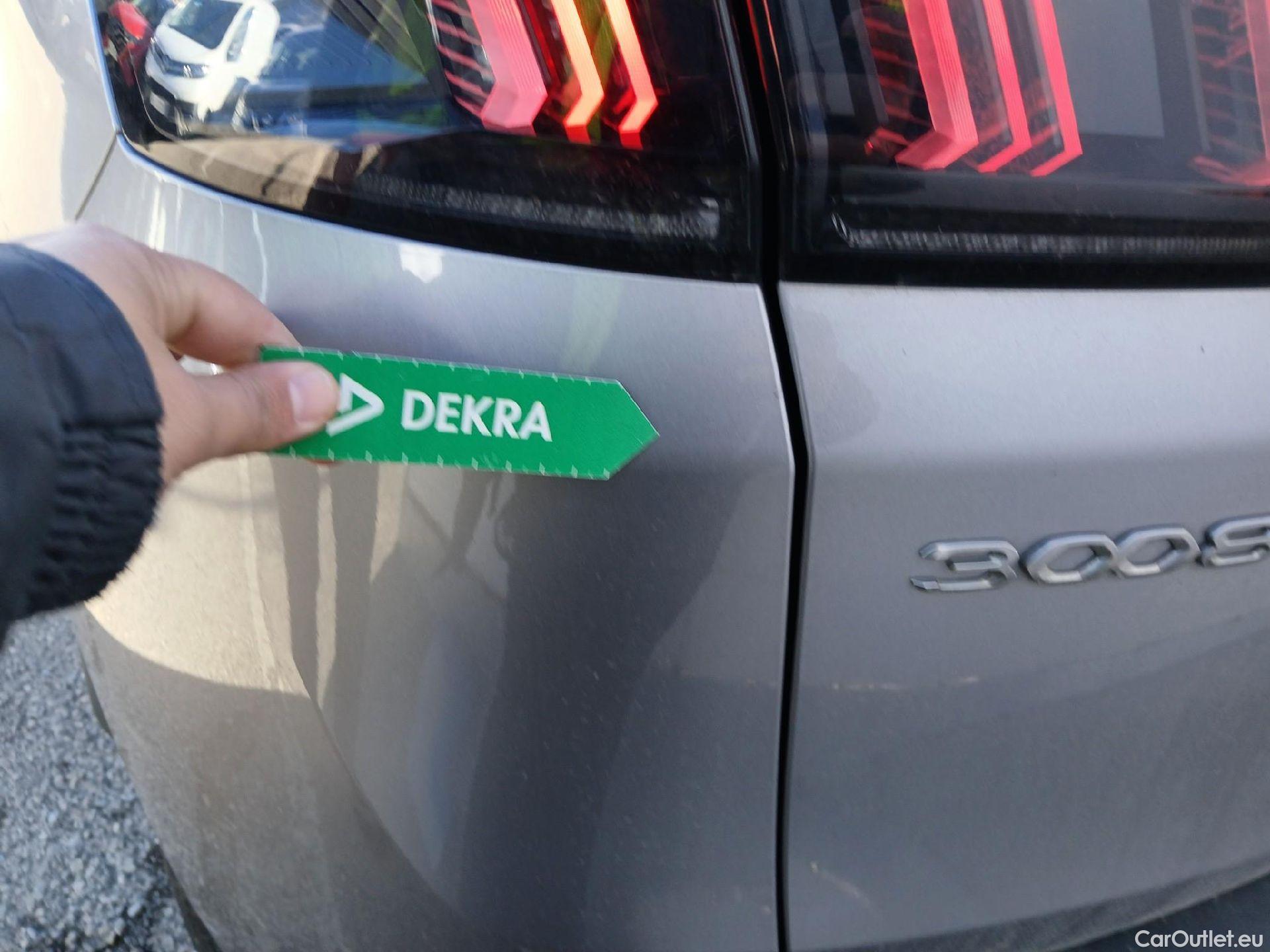  Peugeot  3008 PEUGEOT  Hybrid / 2020 / 5P / todoterreno 225 e-EAT8 Allure Pack #18