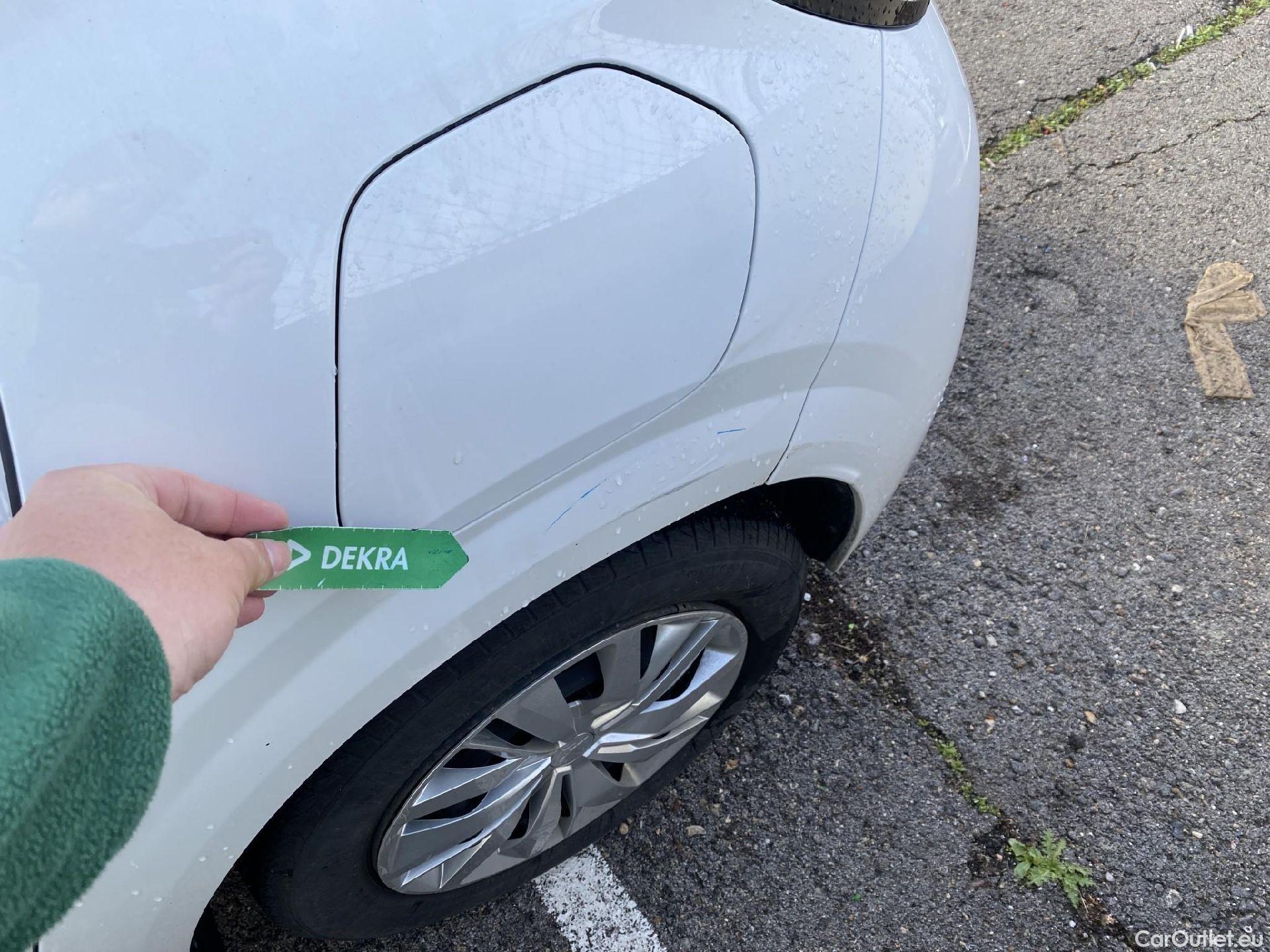  Peugeot  208 PEUGEOT  / 2019 / 5P / berlina con portón BlueHDi 73kW (100CV) Active #8