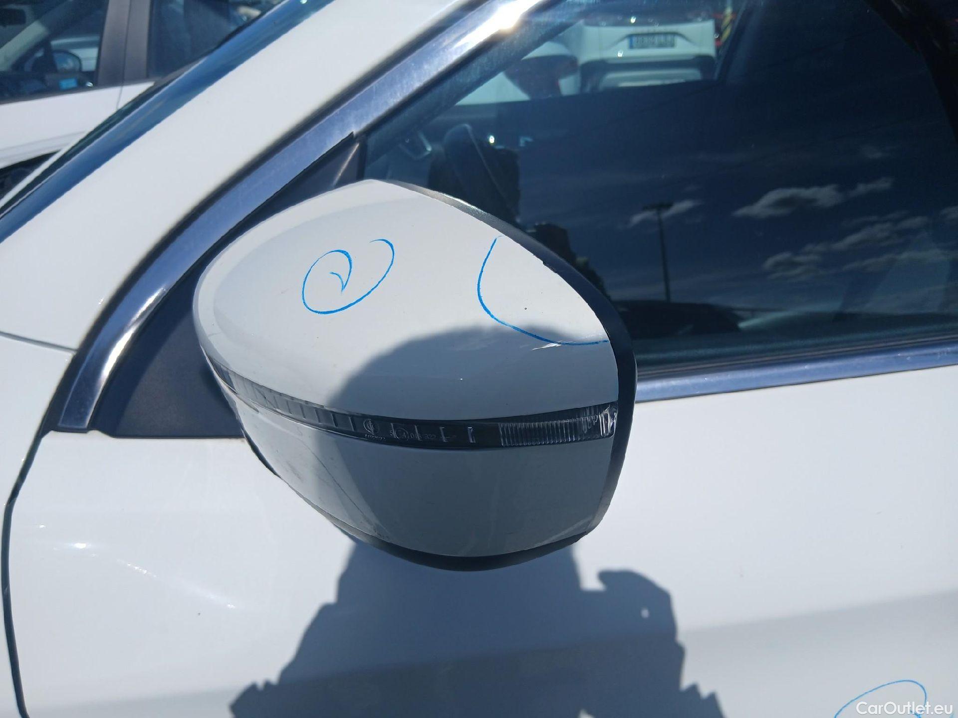  Nissan  Qashqai NISSAN  / 2017 / 5P / todoterreno dCi 85 kW (115 CV) ACENTA #16