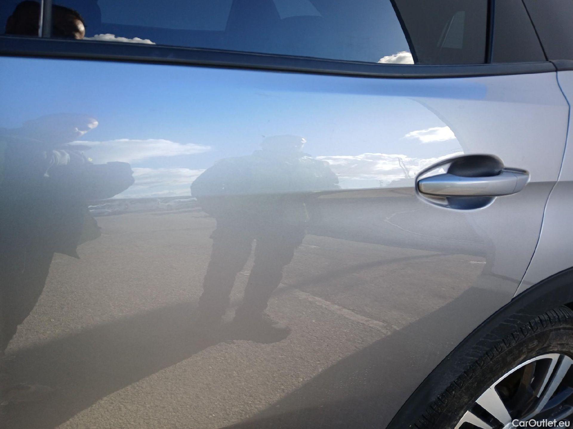  Peugeot  3008 PEUGEOT  Hybrid / 2020 / 5P / todoterreno 225 e-EAT8 Allure Pack #14