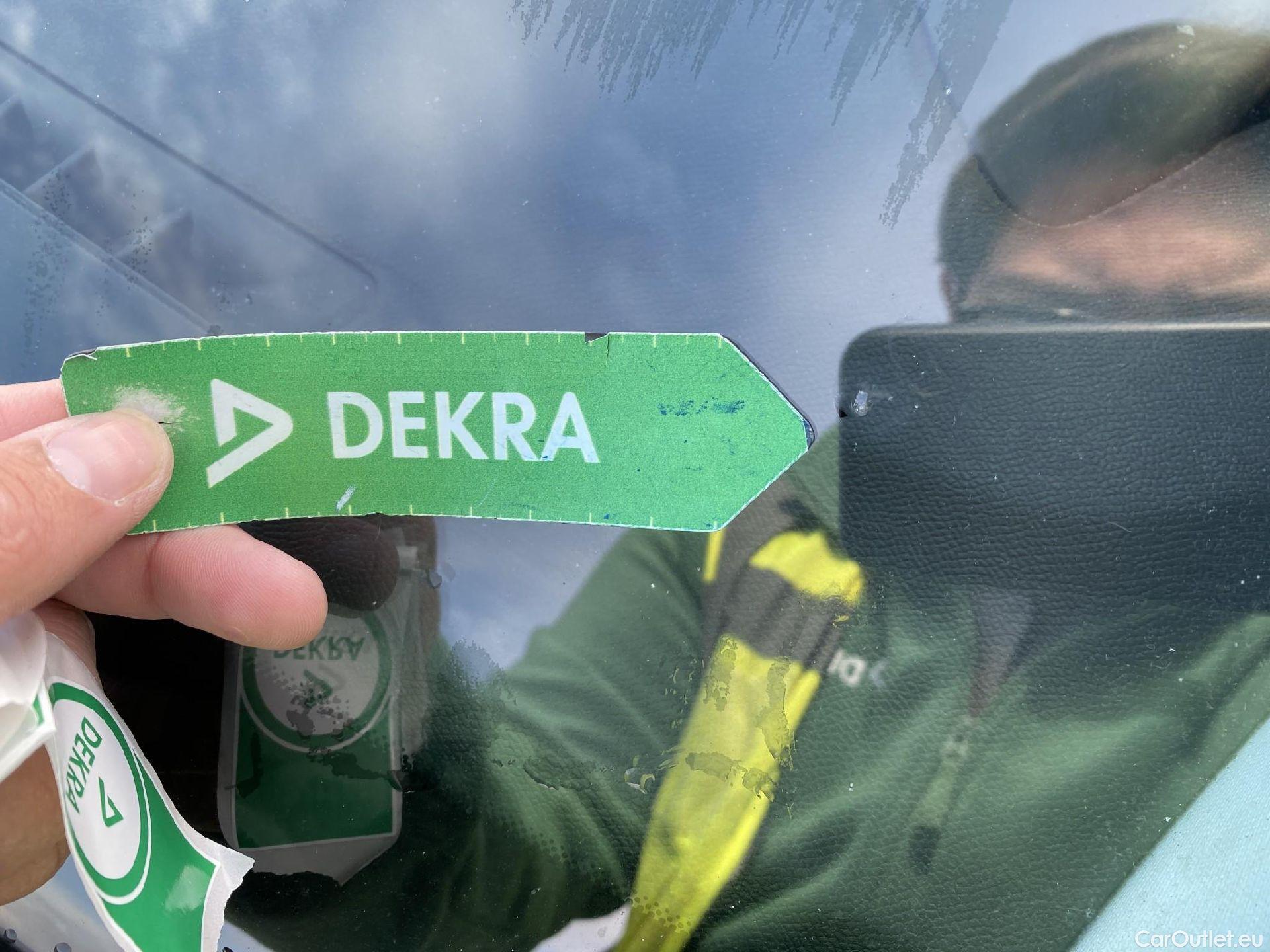  Peugeot  208 PEUGEOT  / 2019 / 5P / berlina con portón BlueHDi 73kW (100CV) Active #2