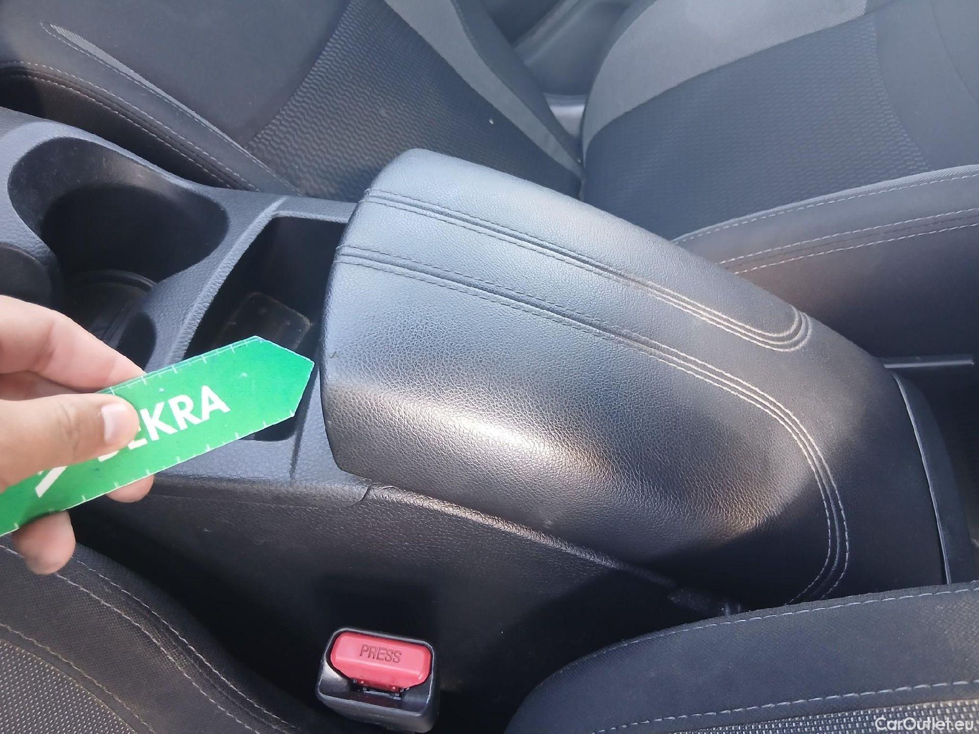  Nissan  Qashqai NISSAN  / 2017 / 5P / todoterreno dCi 85 kW (115 CV) ACENTA #8