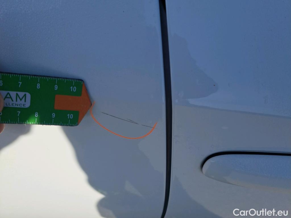  Toyota  Corolla TOYOTA  / 2019 / 5P / familiar 1.8 125H BUSINESS PLUS E-CVT TOU SPORT #19