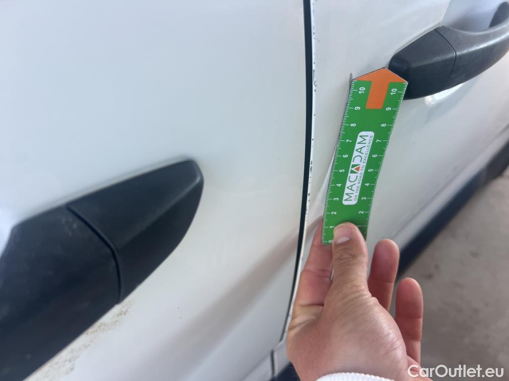  Citroen  Berlingo CITROEN  / 2018 / 4P / furgón derivado de turismo Talla XL BlueHDi 100 CONTROL #12