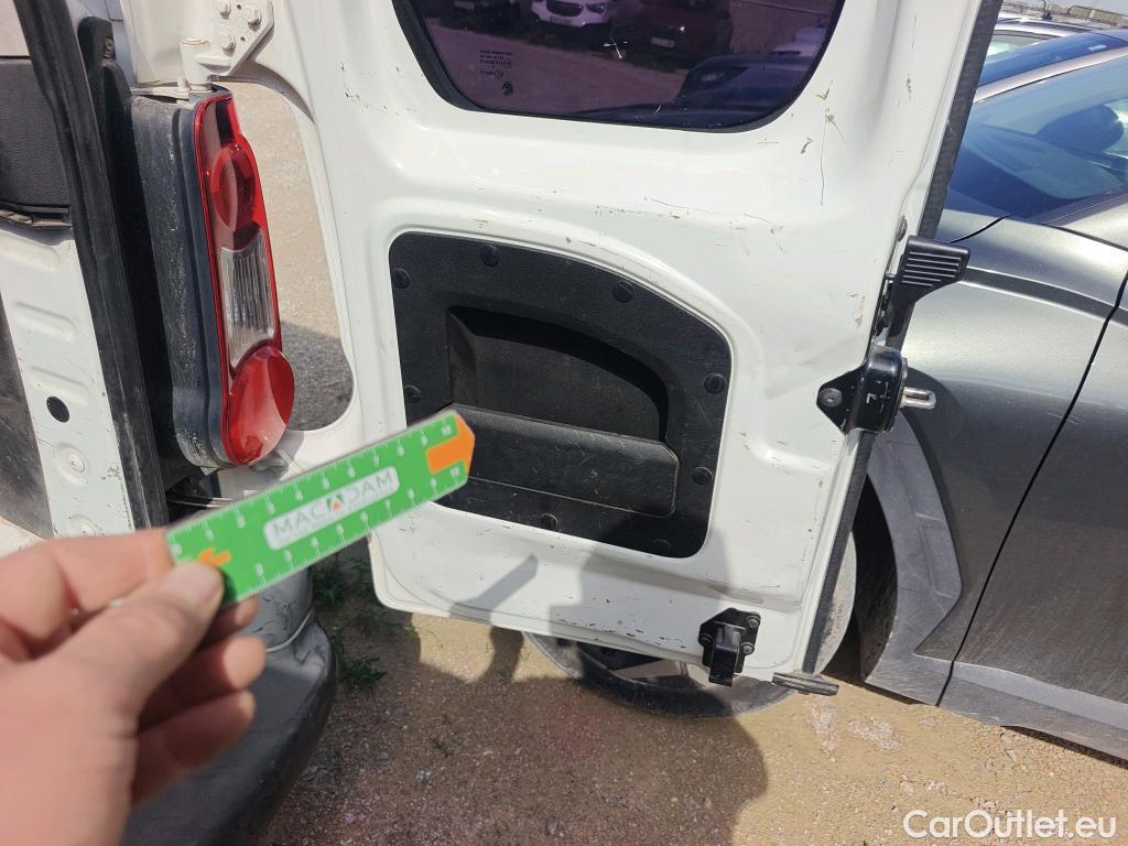  Citroen  Berlingo CITROEN  / 2015 / 4P / combi Multispace LIVE Edit.BlueHDi 74KW (100CV (AC) #15