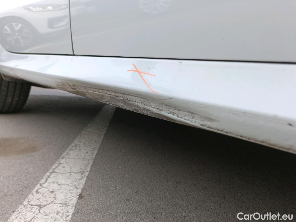  Skoda  Octavia SKODA  / 2020 / 5P / familiar Combi 2.0 TDI 110kW(150CV) DSG Ambition #2