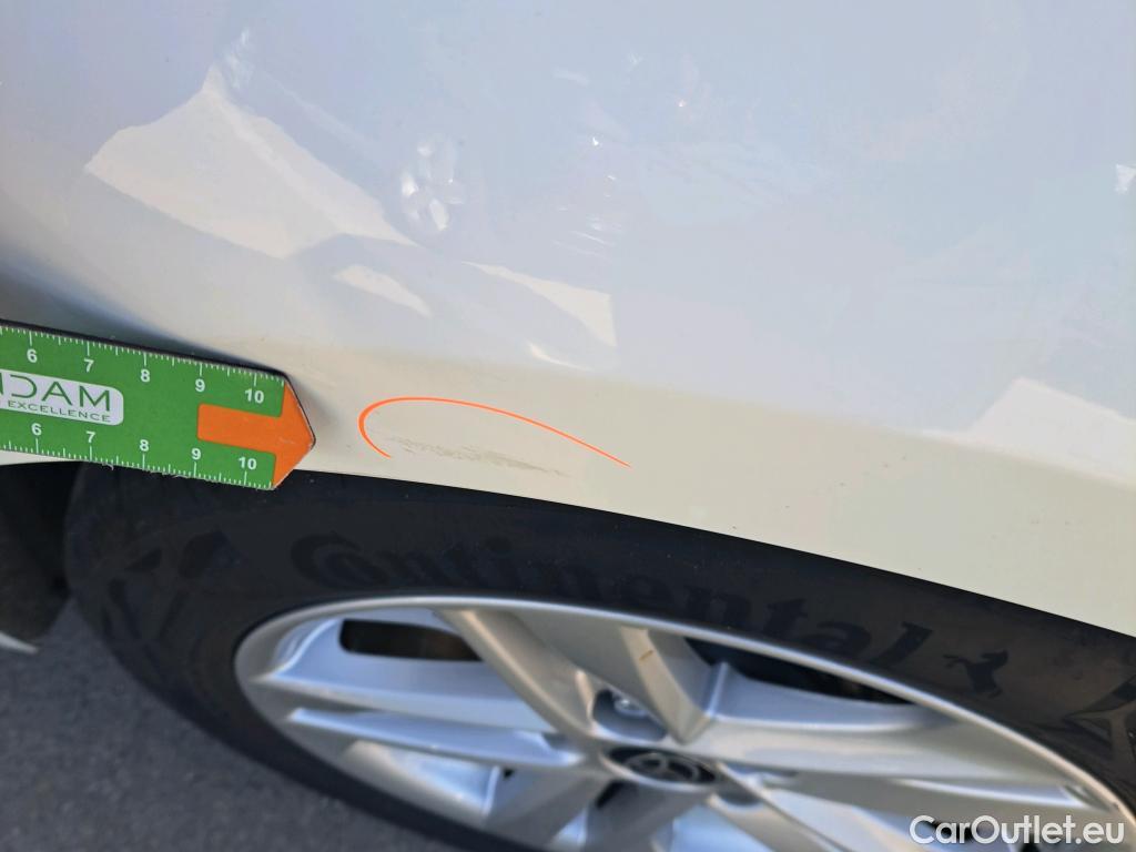  Toyota  Corolla TOYOTA  / 2019 / 5P / familiar 1.8 125H BUSINESS PLUS E-CVT TOU SPORT #26