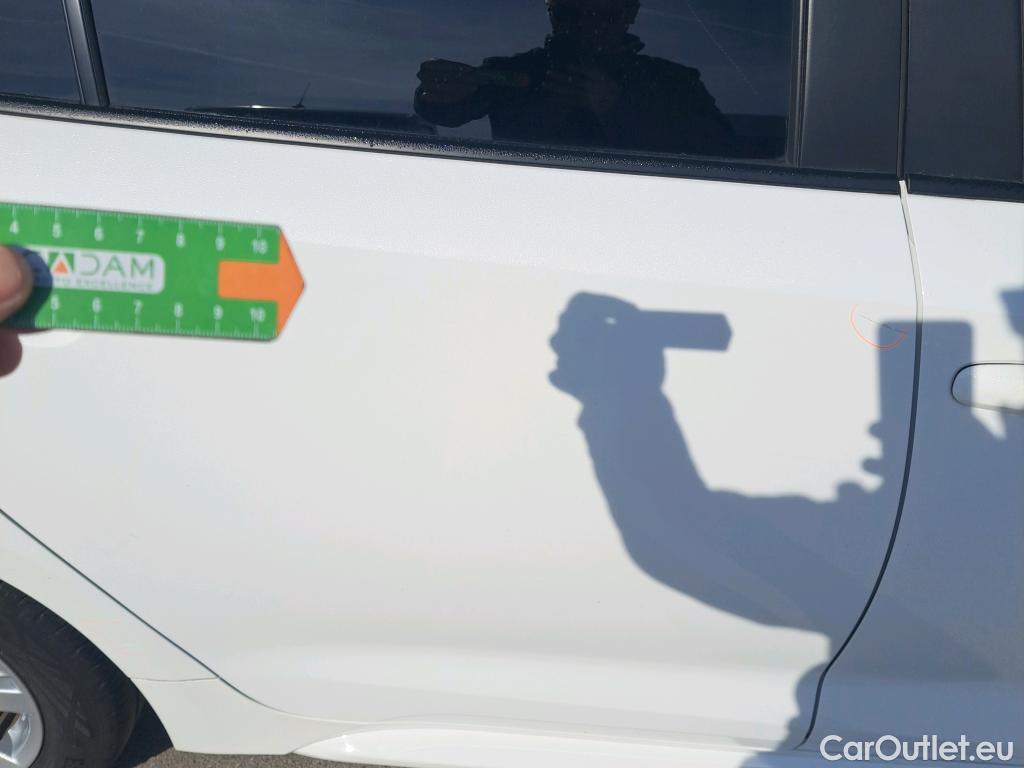  Toyota  Corolla TOYOTA  / 2019 / 5P / familiar 1.8 125H BUSINESS PLUS E-CVT TOU SPORT #18