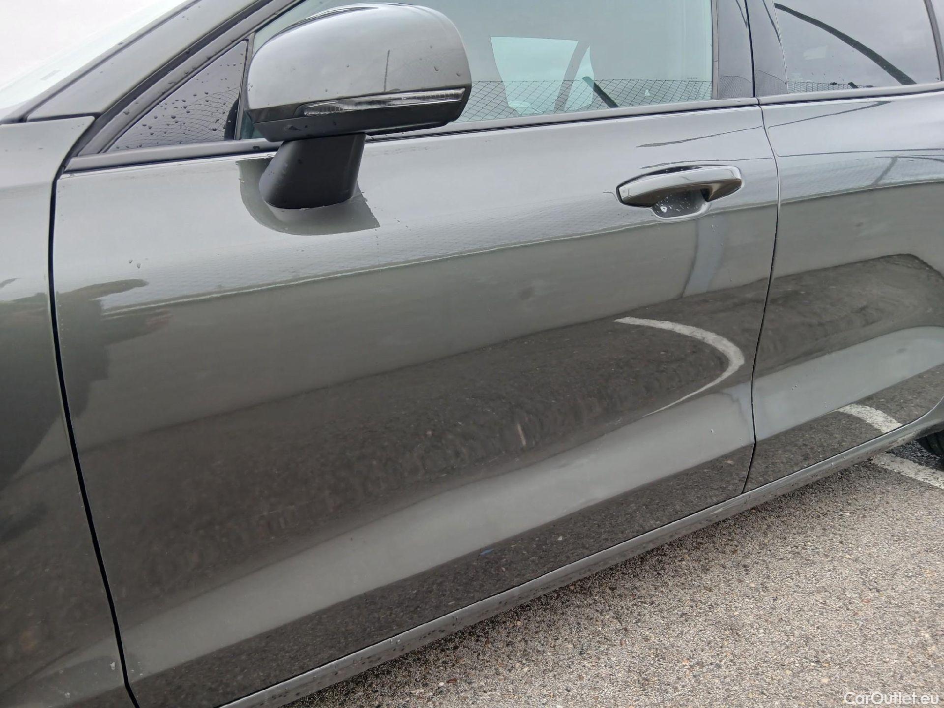  Volvo  V60 VOLVO  / 2018 / 5P / familiar 2.0 B4 (D) Momentum Auto #10