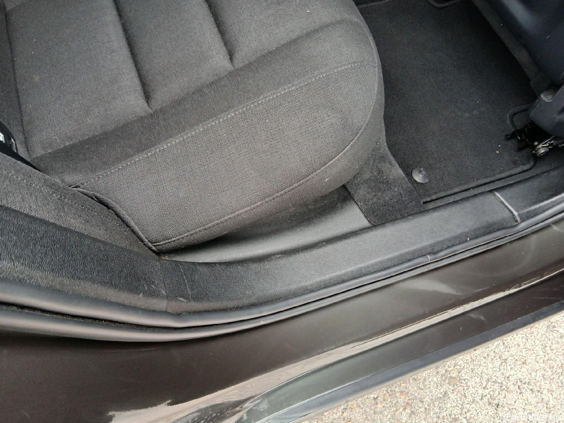  Volvo  V60 VOLVO  / 2018 / 5P / familiar 2.0 B4 (D) Momentum Auto #41