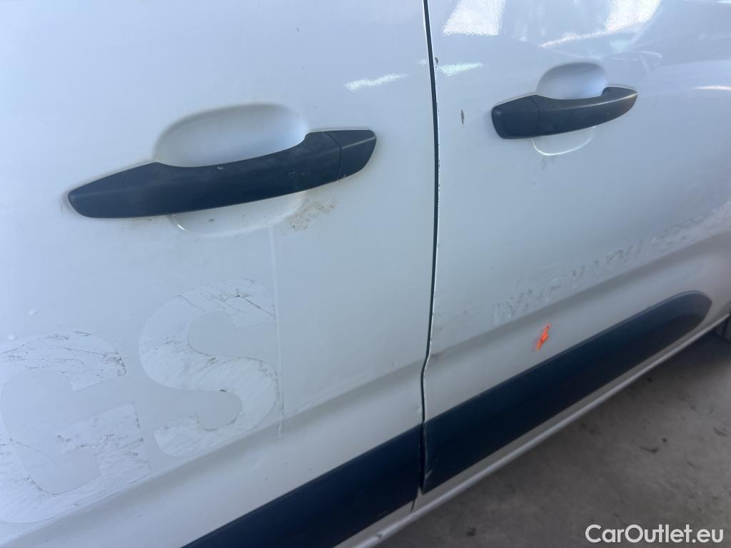  Citroen  Berlingo CITROEN  / 2018 / 4P / furgón derivado de turismo Talla XL BlueHDi 100 CONTROL #11