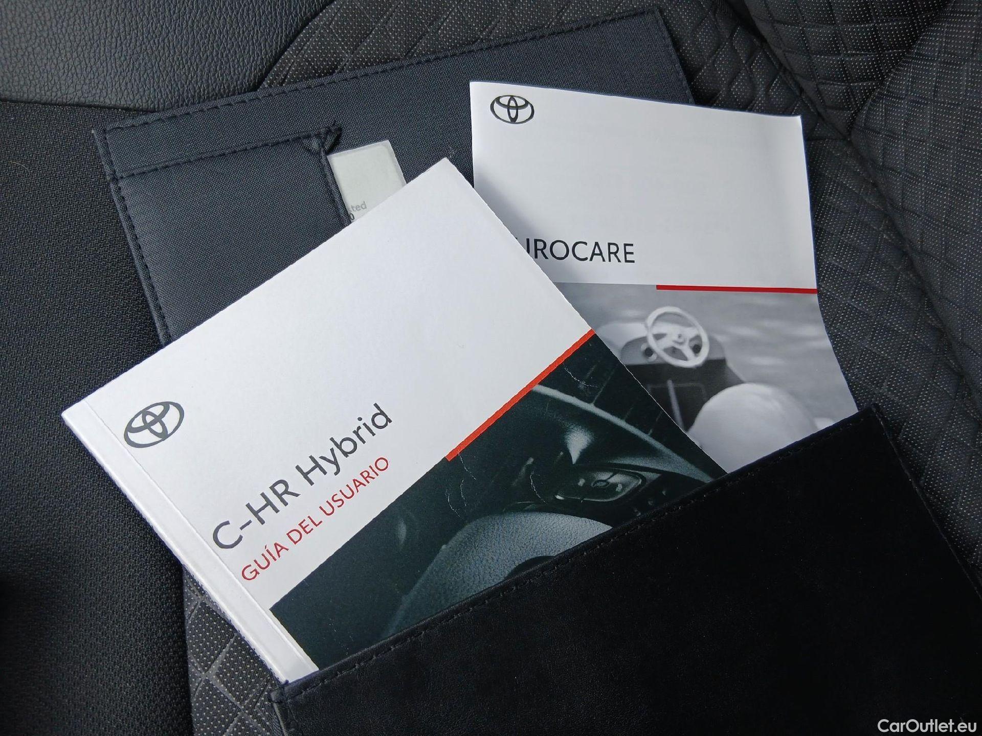  Toyota  C-HR TOYOTA  / 2019 / 5P / todoterreno 2.0 180H Advance #1