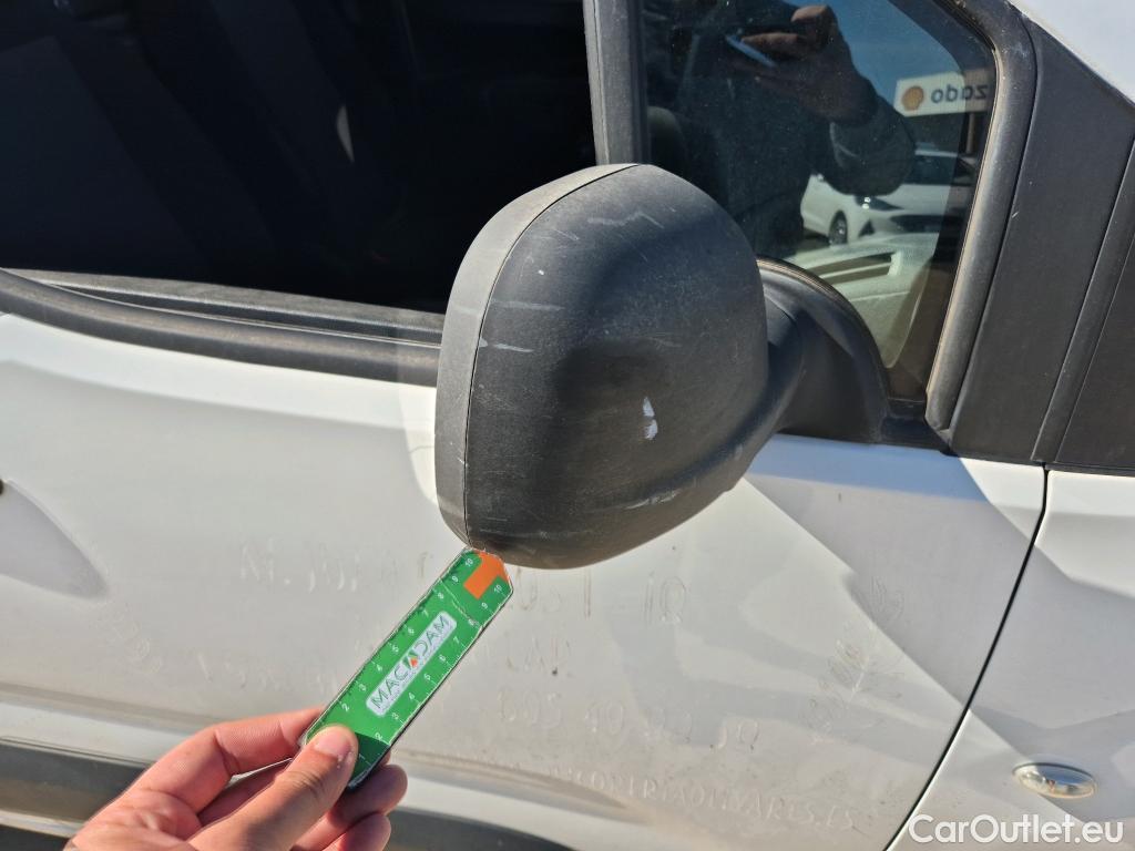  Opel  Combo OPEL  / 2018 / 4P / furgón derivado de turismo 1.6TD S/S 74kW(100CV) Express XL H1 1000 #48