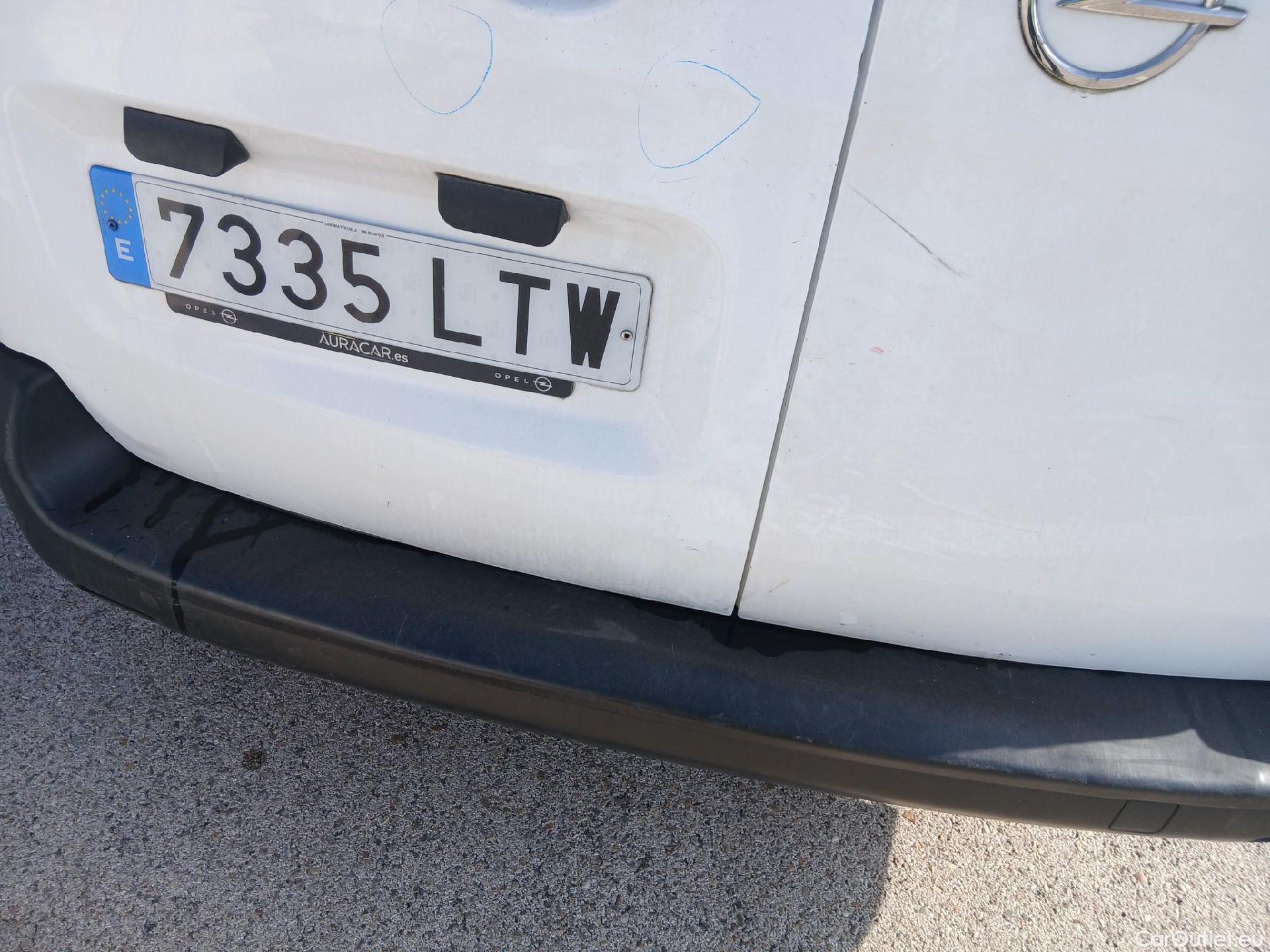  Opel  Vivaro OPEL  / 2019 / 4P / furgón 1.5 Diésel 74kW(100CV)M Std Exp #38