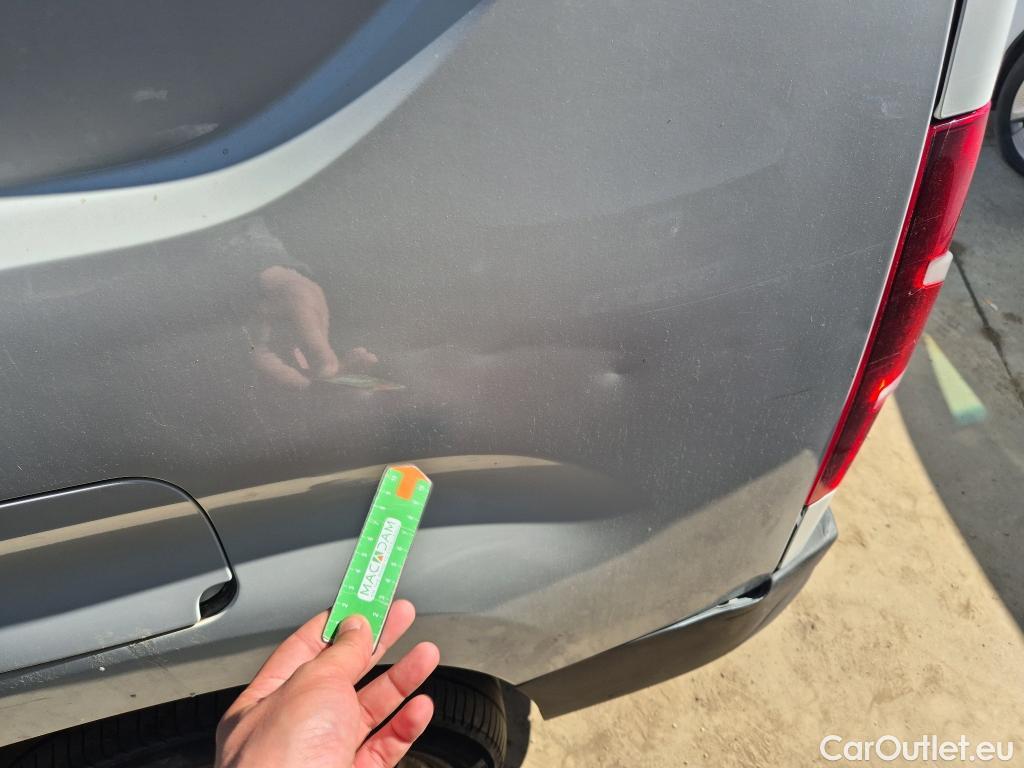  Opel  Combo OPEL  / 2018 / 4P / furgón derivado de turismo 1.6TD S/S 74kW(100CV) Express XL H1 1000 #2