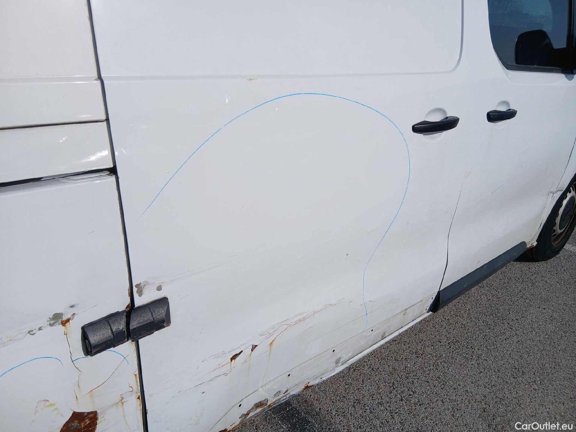  Opel  Vivaro OPEL  / 2019 / 4P / furgón 1.5 Diésel 74kW(100CV)M Std Exp #42